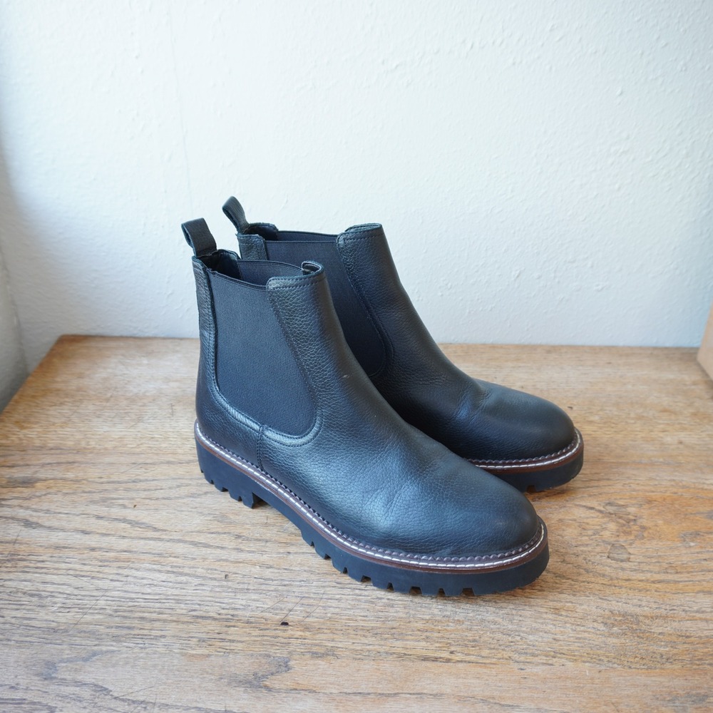 Caslon Women's 10 Black Leather Chelsea Lug Sole Ankle Boots Fall Classic Casual